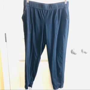 Eileen Fisher black leggings pants